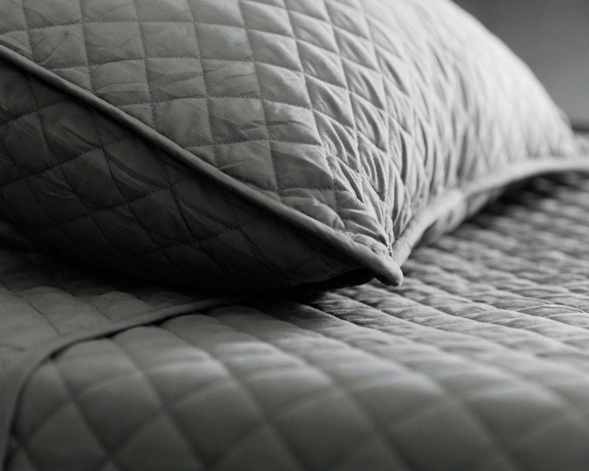 STATION QUILT AND PILLOW CASE