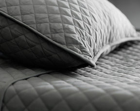 STATION QUILT AND PILLOW CASE