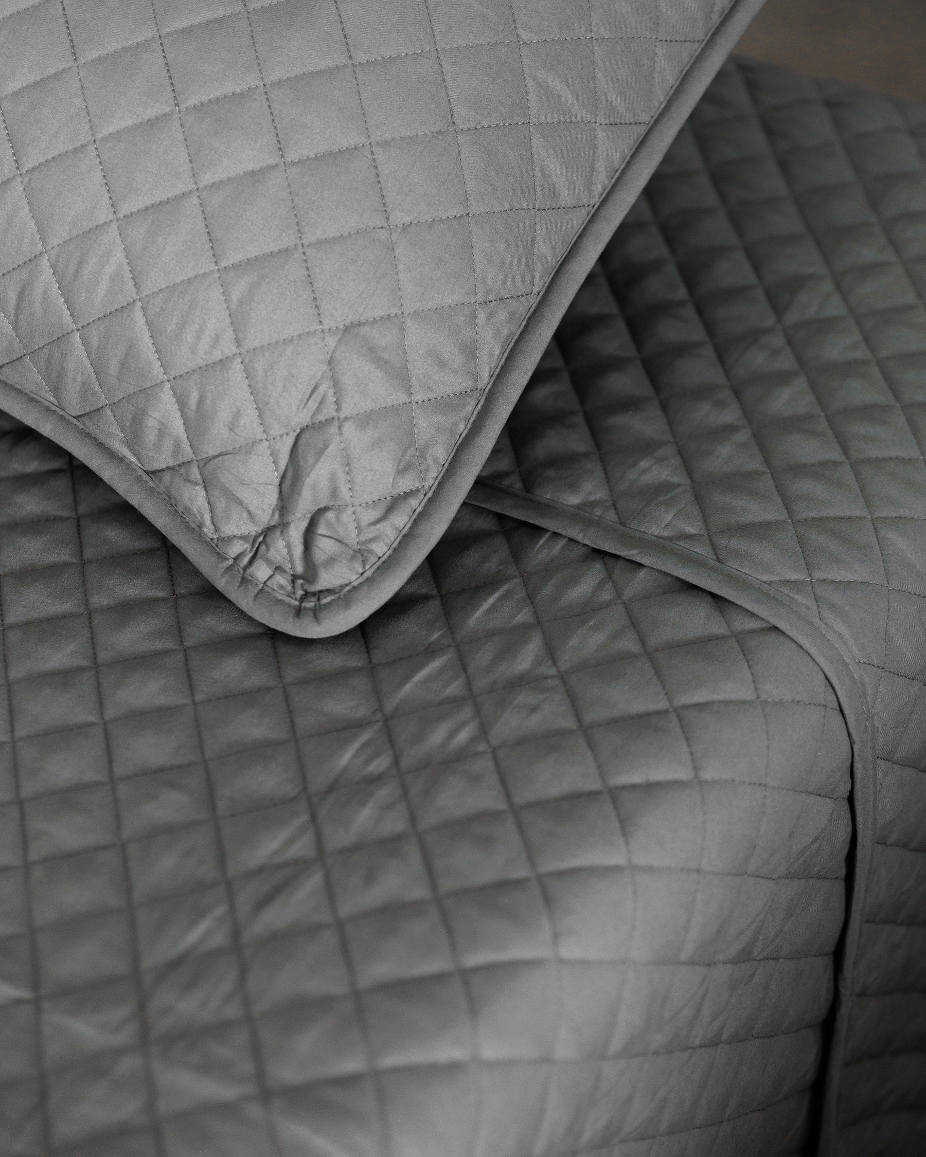 ** NEW **  STATION BEDROLL XX  ( w/ double fleece blanket + quilted comforter)