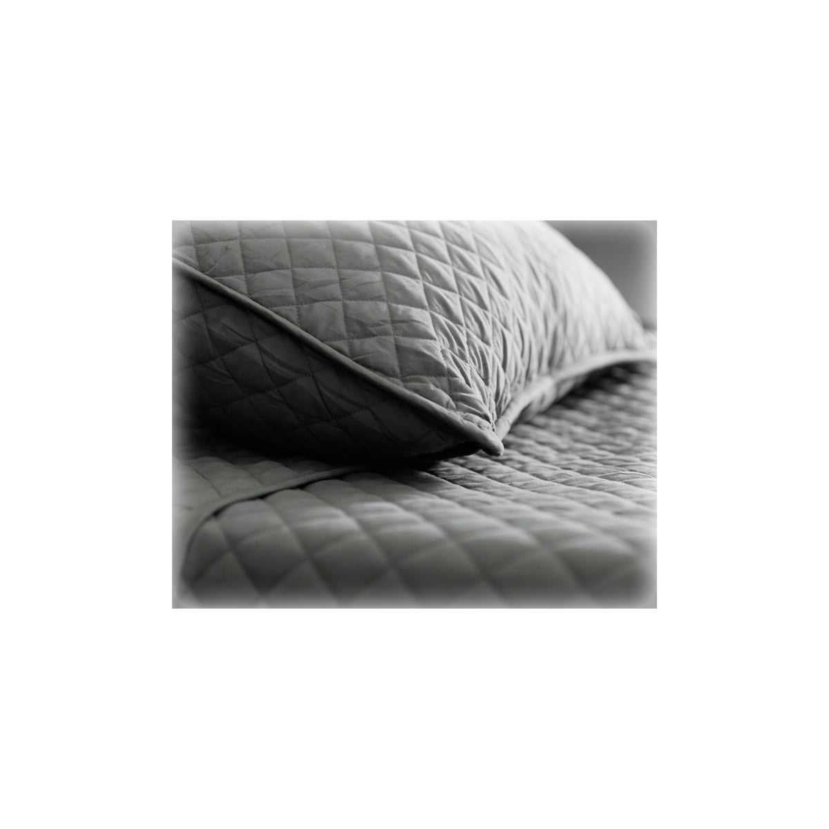 STATION QUILT AND PILLOW CASE