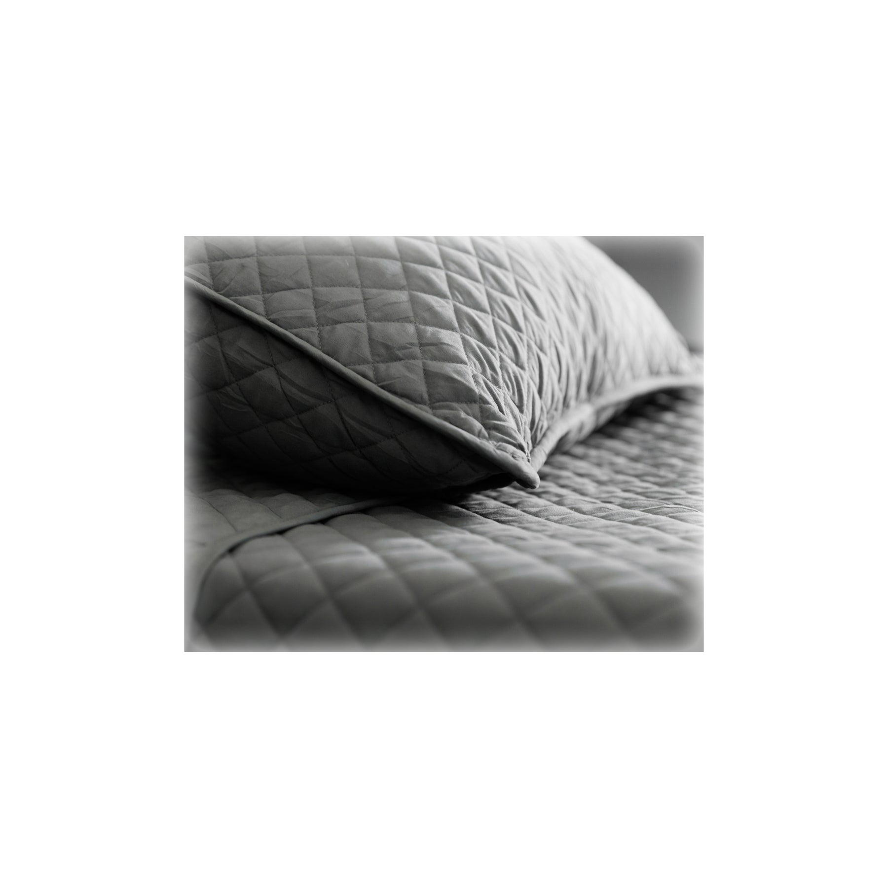 STATION QUILT AND PILLOW CASE